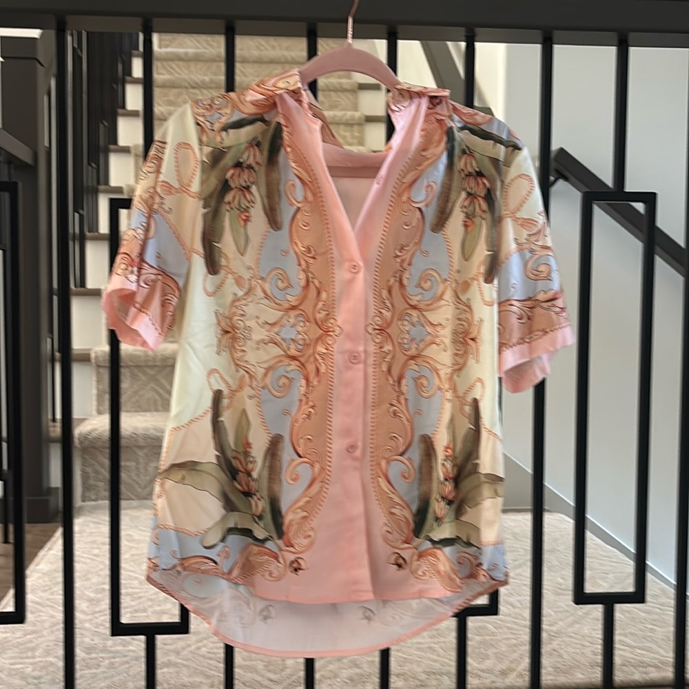 Women’s floral top